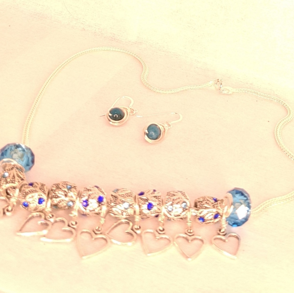 Handmade necklace - Picture 2 of 3